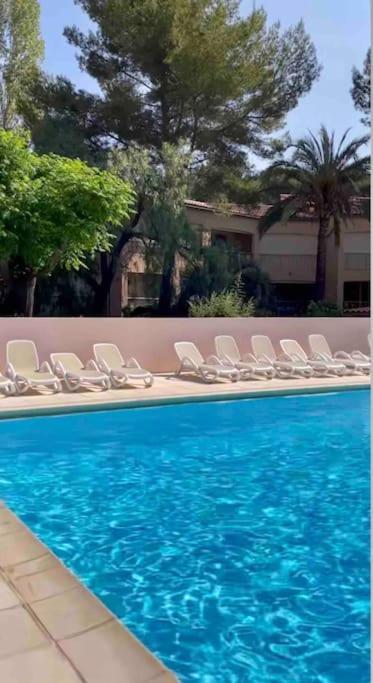 Appartement Piscine Tennis Acces Prive Plage Joia ซานารี-ซูร์-แมร์ ภายนอก รูปภาพ